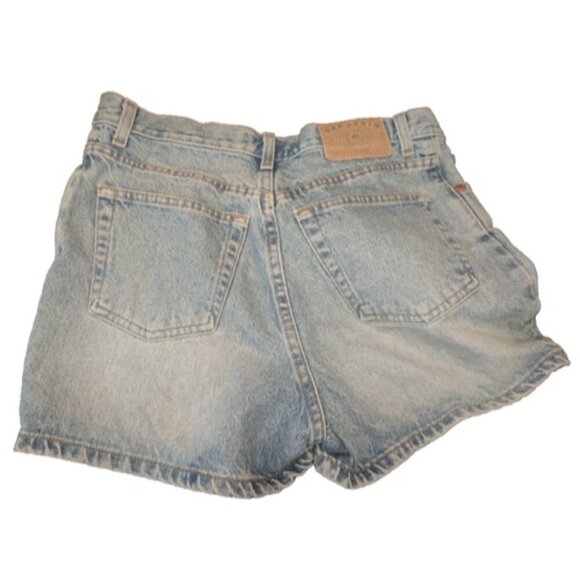 Gap Women’s Comfy Distressed Denim Shorts Size 10 - Picture 3 of 4